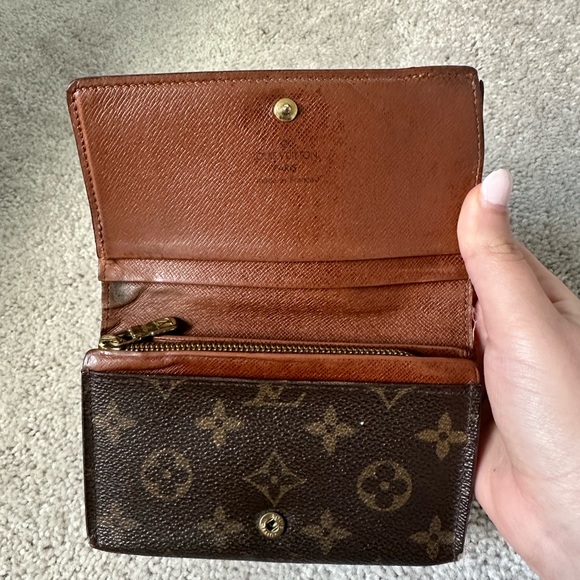 Louis Vuitton Monogram Tressor Wallet - Picture 3 of 14